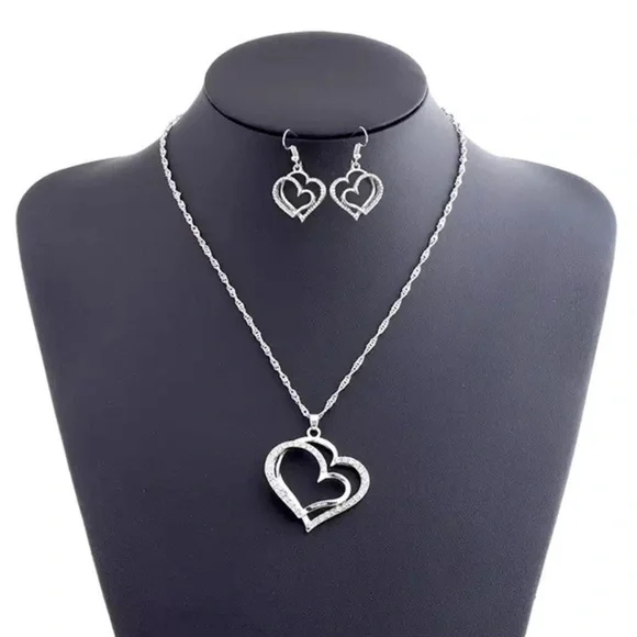 Double Heart-Shaped Pendant Necklace & Earring set. - Picture 4 of 7